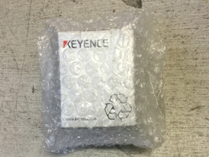 キーエンス KEYENCE 超高速画像センサの梱包