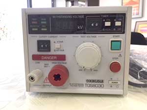 耐電圧試験器