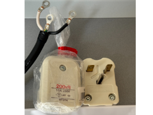 エステ機器 電源プラグ
