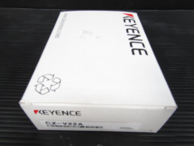 キーエンスアンプユニット  CZ-V22A 新品