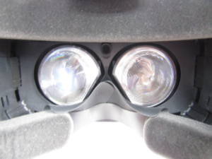 VRヘッドセット レンズホコリ