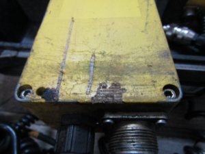 アスファルトフィニッシャー用 グレードセンサー  舗装厚自動制御装置 グレードコントローラ 本体 汚れ 傷 塗装 剝がれ