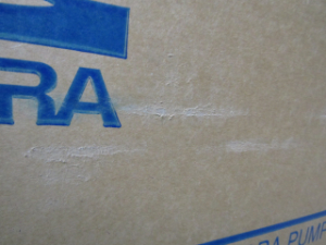 水中ポンプ 元箱に凹み、擦れ、汚れ