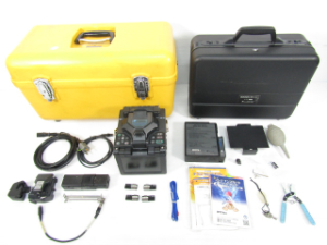 フジクラ 光ファイバー融着接続機 FSM-17R 中古