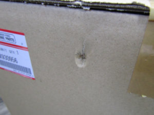 車・バイクパーツ 元箱 穴