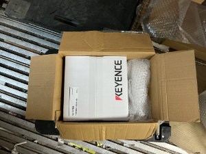 キーエンス KEYENCE 静電気対策機器の梱包