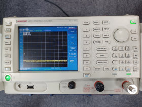 ADVANTEST SPECTRUM ANALYZER U3741 中古