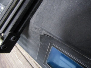 3Dプリンター 操作パネル周辺 外装 一部剥離